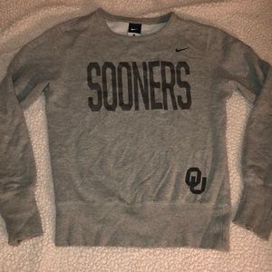 Sooners grey sweatshirt with ou symbol on bottom!